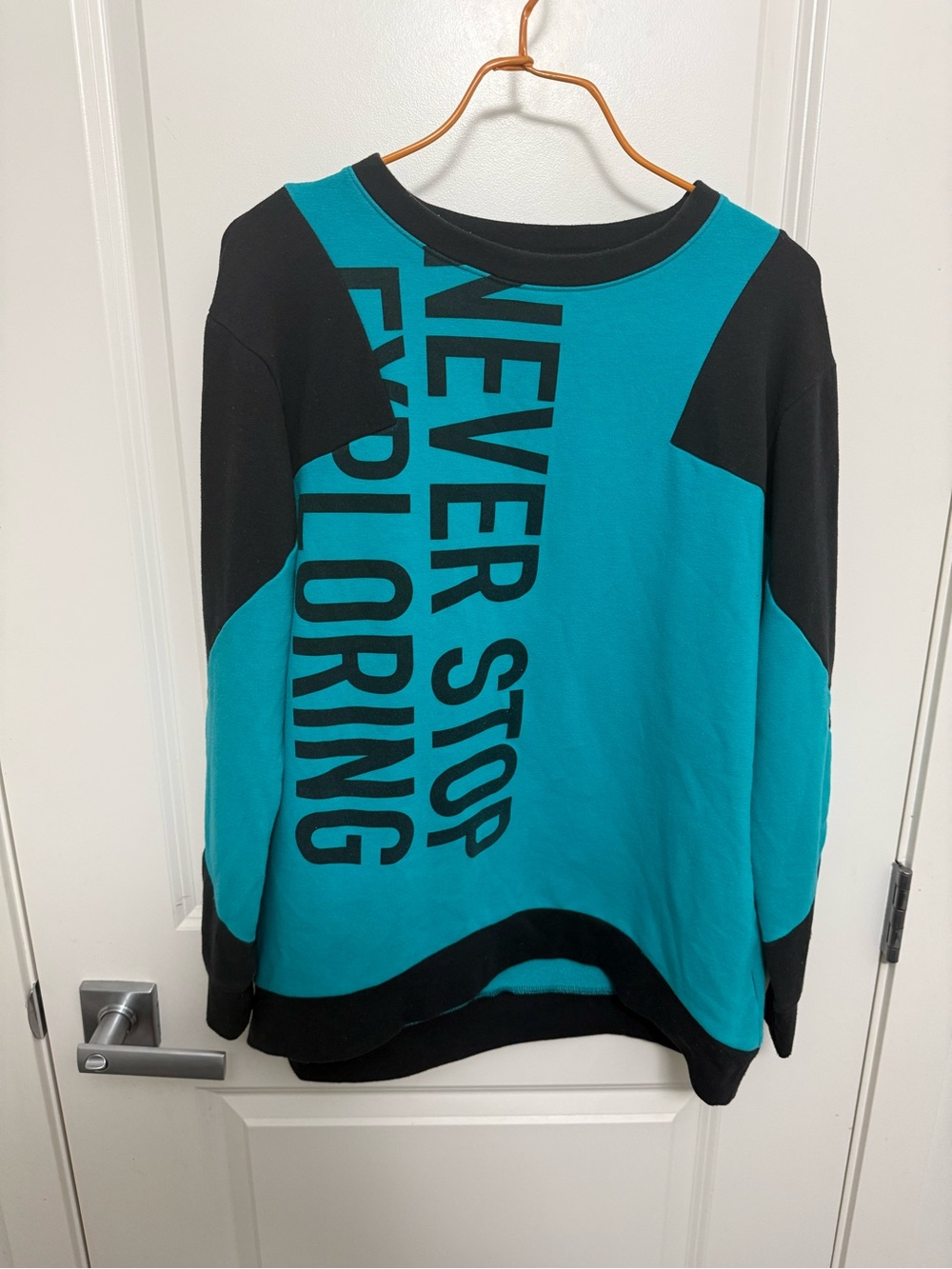 The North Face "Never Stop Exploring" Women's Sweatshirt in size M